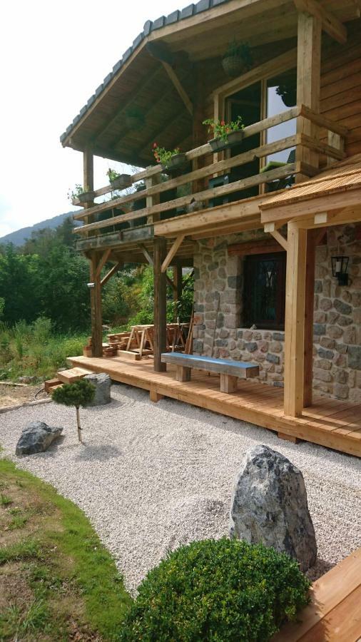 Un Balcon En Montagne Bed & Breakfast Saint-Dalmas Exterior photo